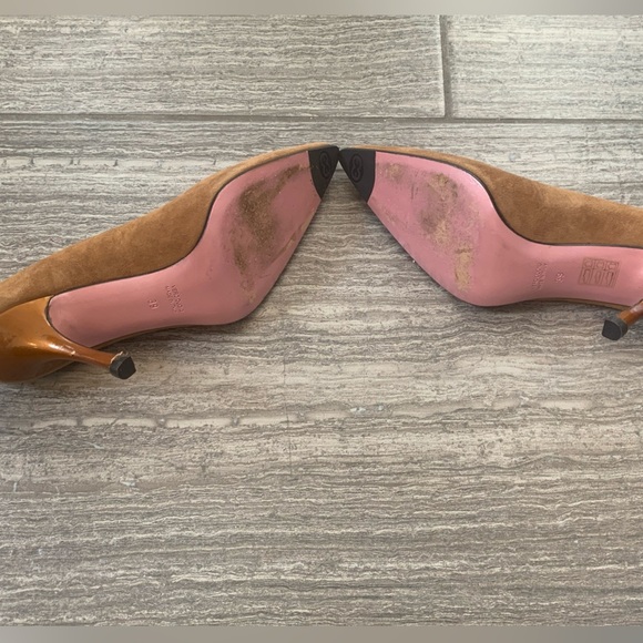 Escada Camel Suede Heels, Size 39 - Picture 4 of 8